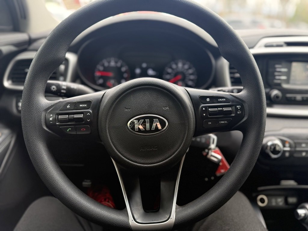 Used 2017 Kia Sorento LX image 30