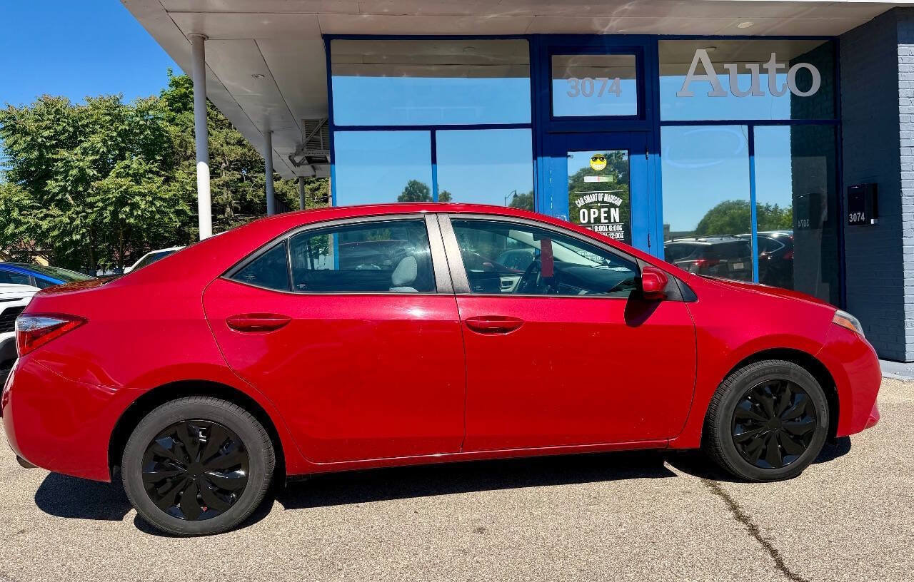 Used 2016 Toyota Corolla LE FWD image 2