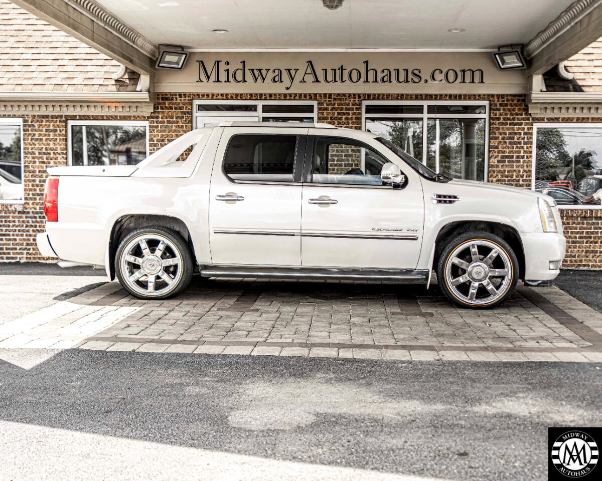 Used 2010 Cadillac Escalade EXT Luxury image 9