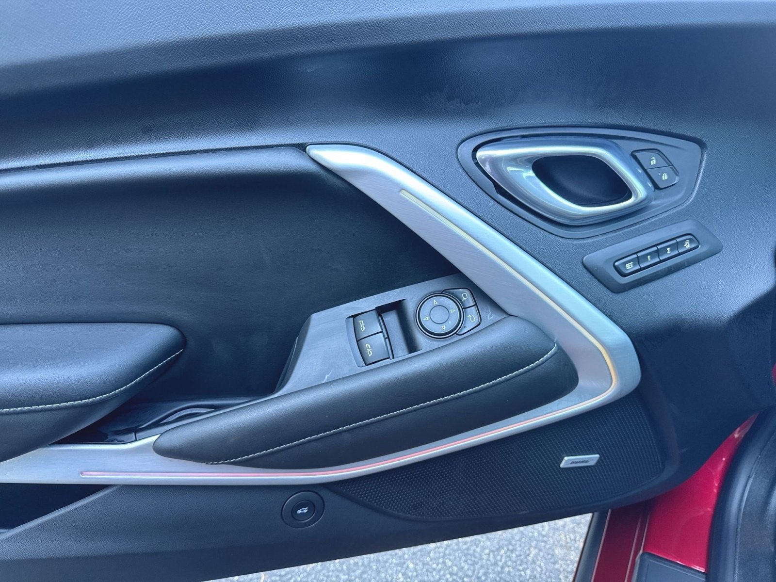 Used 2019 Chevrolet Camaro SS RWD image 9