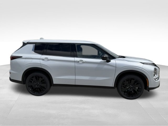 New 2026 Mitsubishi Outlander LE FWD image 6