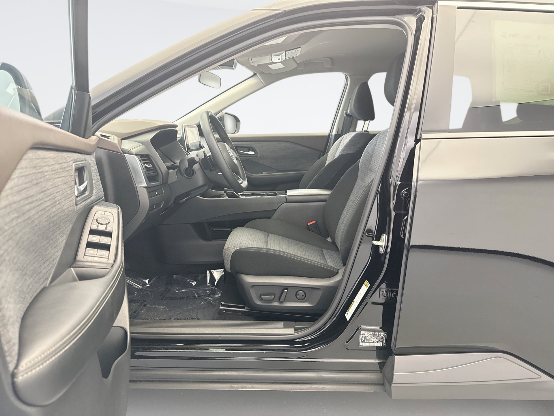 Used 2023 Nissan Rogue SV AWD/4WD image 10
