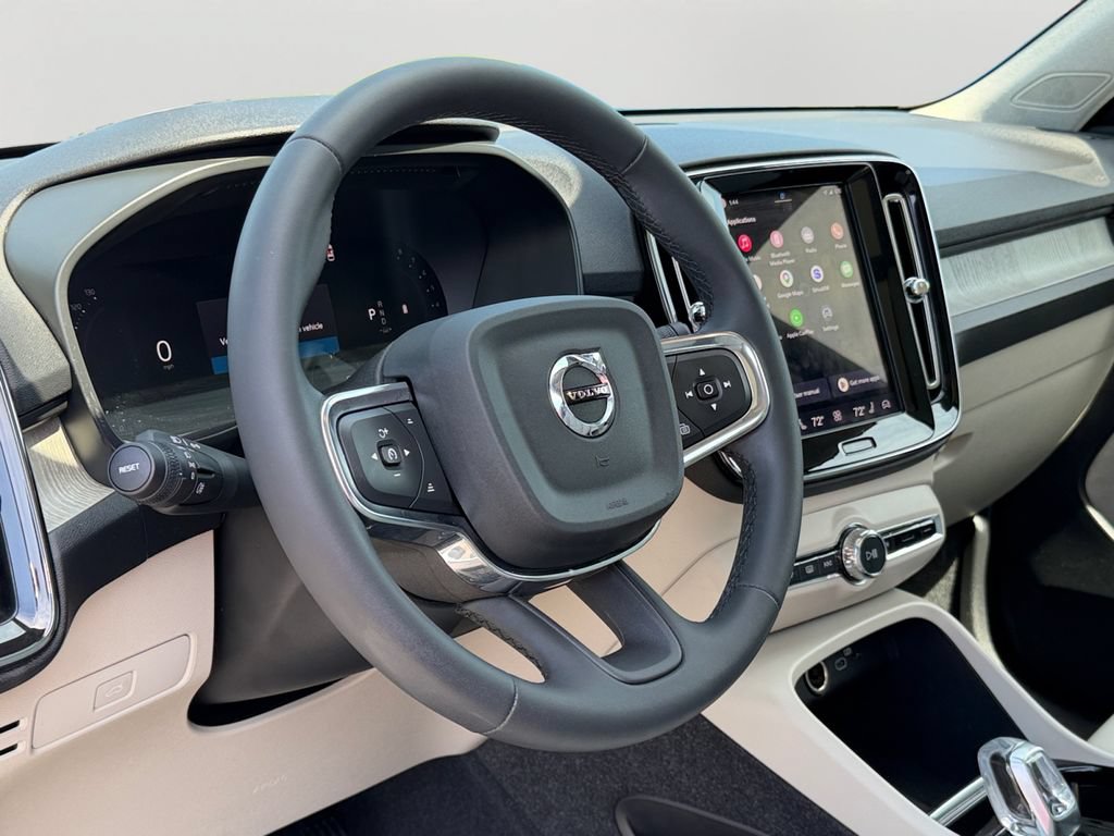 Certified 2024 Volvo XC40 B5 Plus w/ Protection Package Premier AWD/4WD image 18