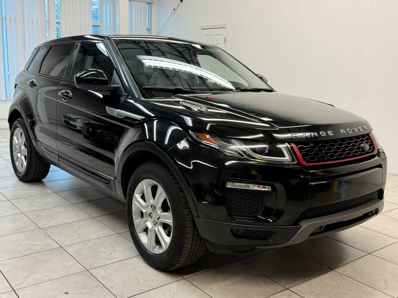 Used 2017 Land Rover Range Rover Evoque SE