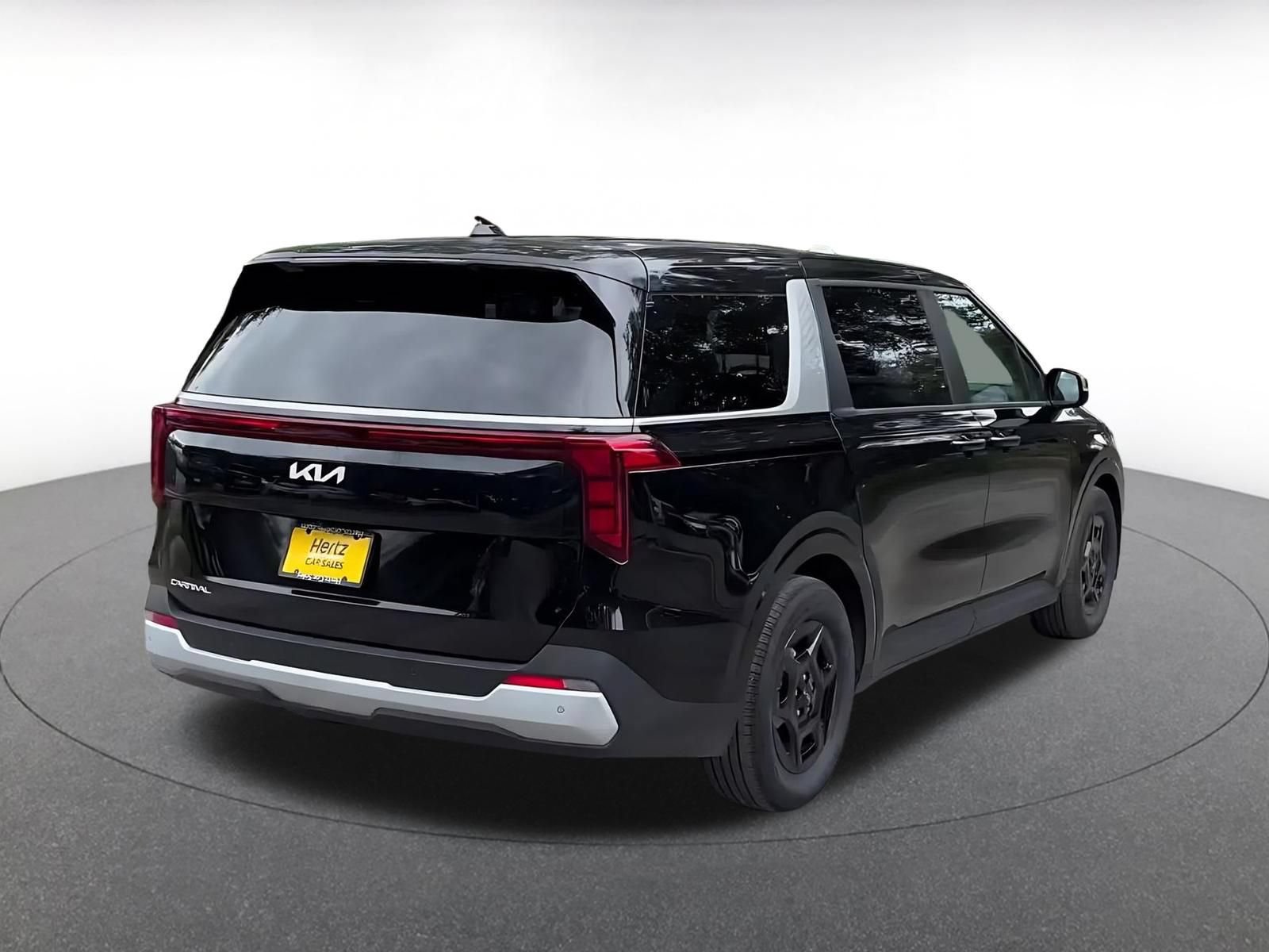 Used 2026 Kia Carnival FWD image 13