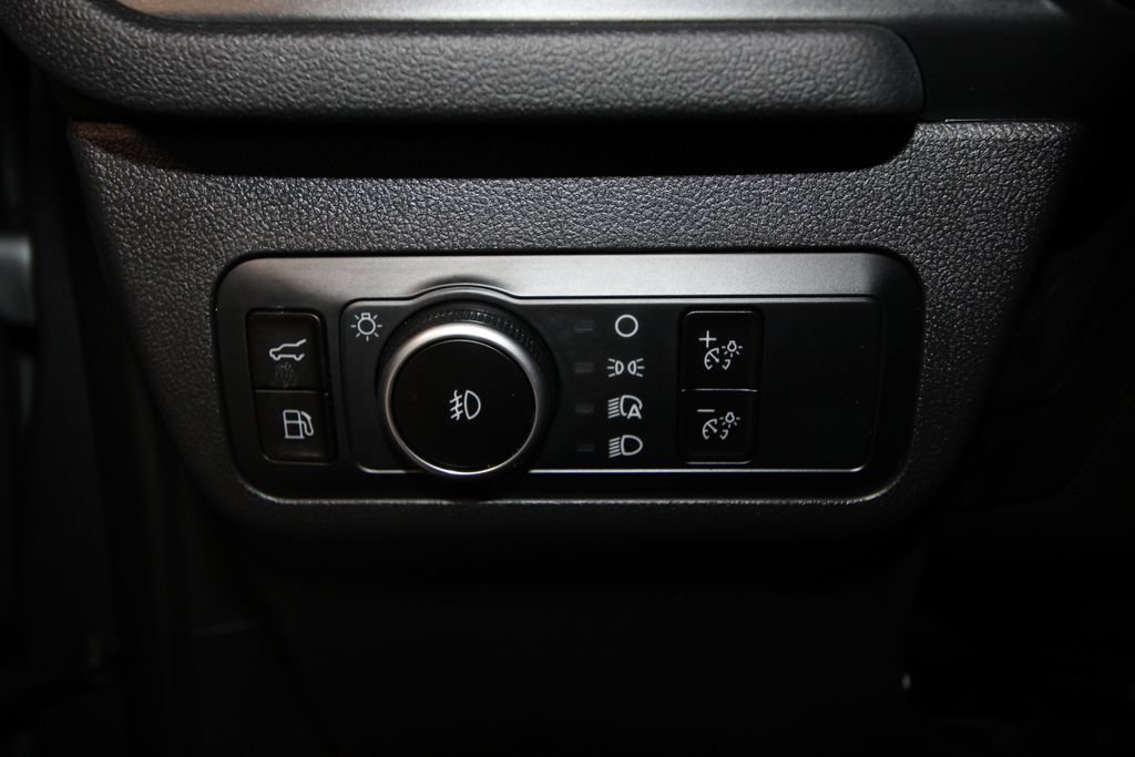 Used 2025 Ford Escape ST-Line Select w/ Tech Pack #1 AWD/4WD image 9