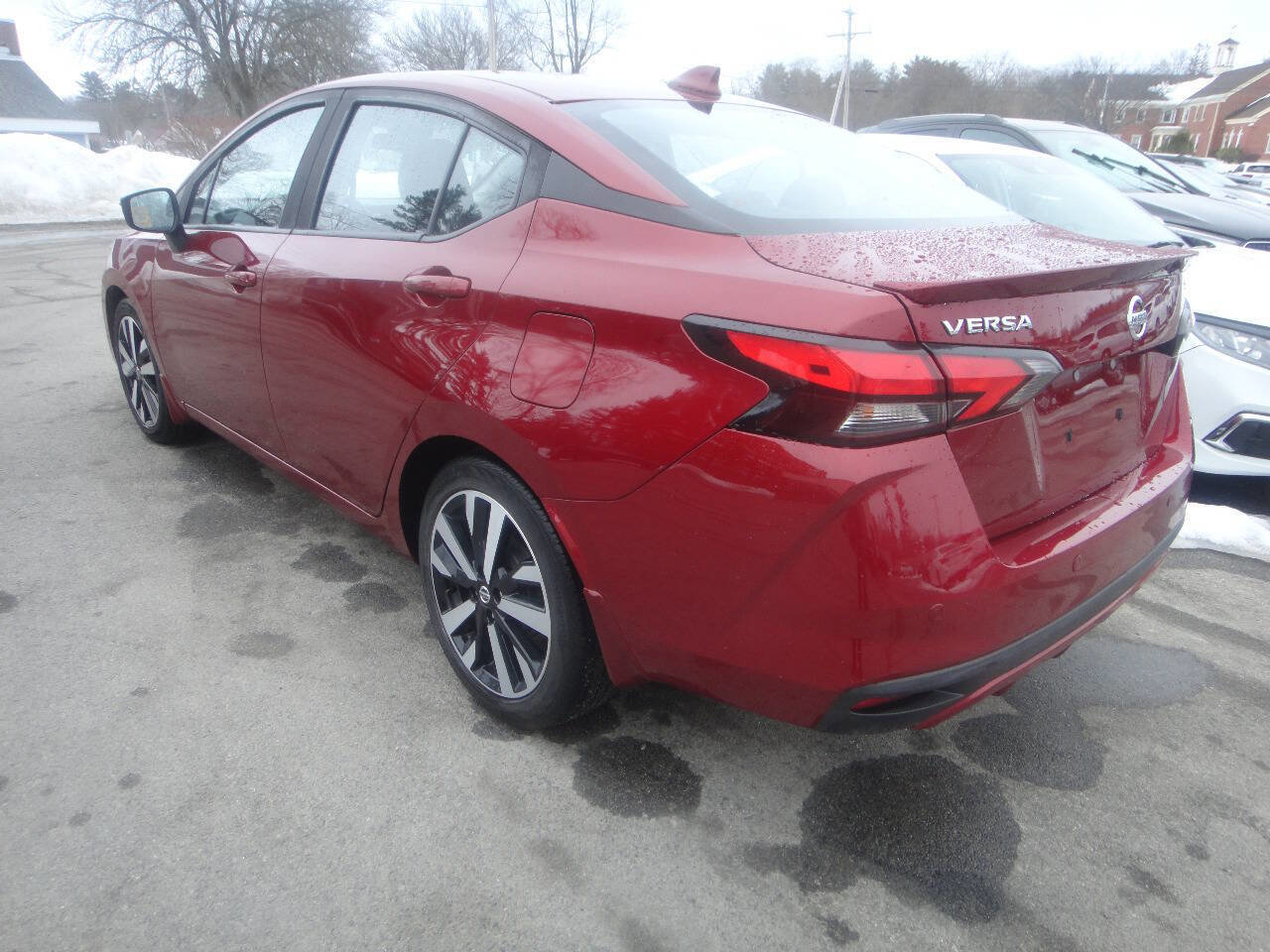 Used 2022 Nissan Versa SR w/ Convenience Package FWD image 6