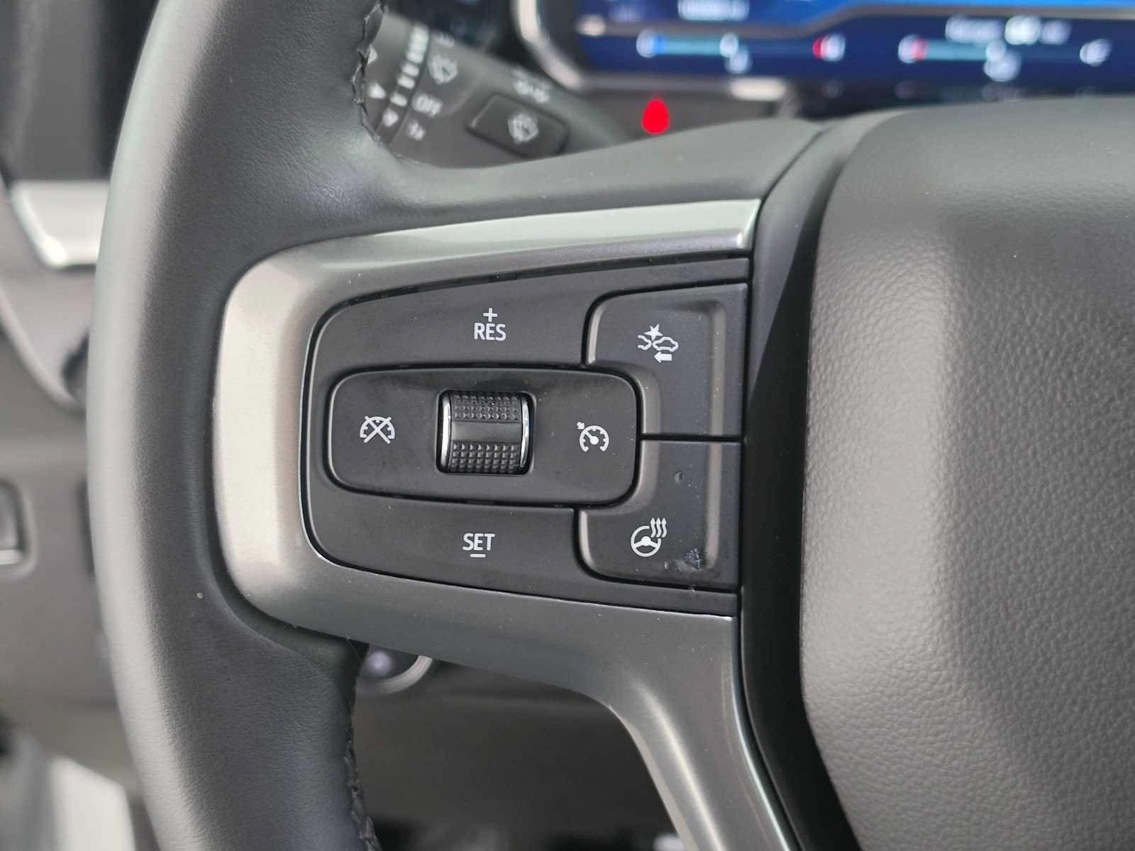 Used 2024 Chevrolet Silverado 1500 LT AWD/4WD image 31