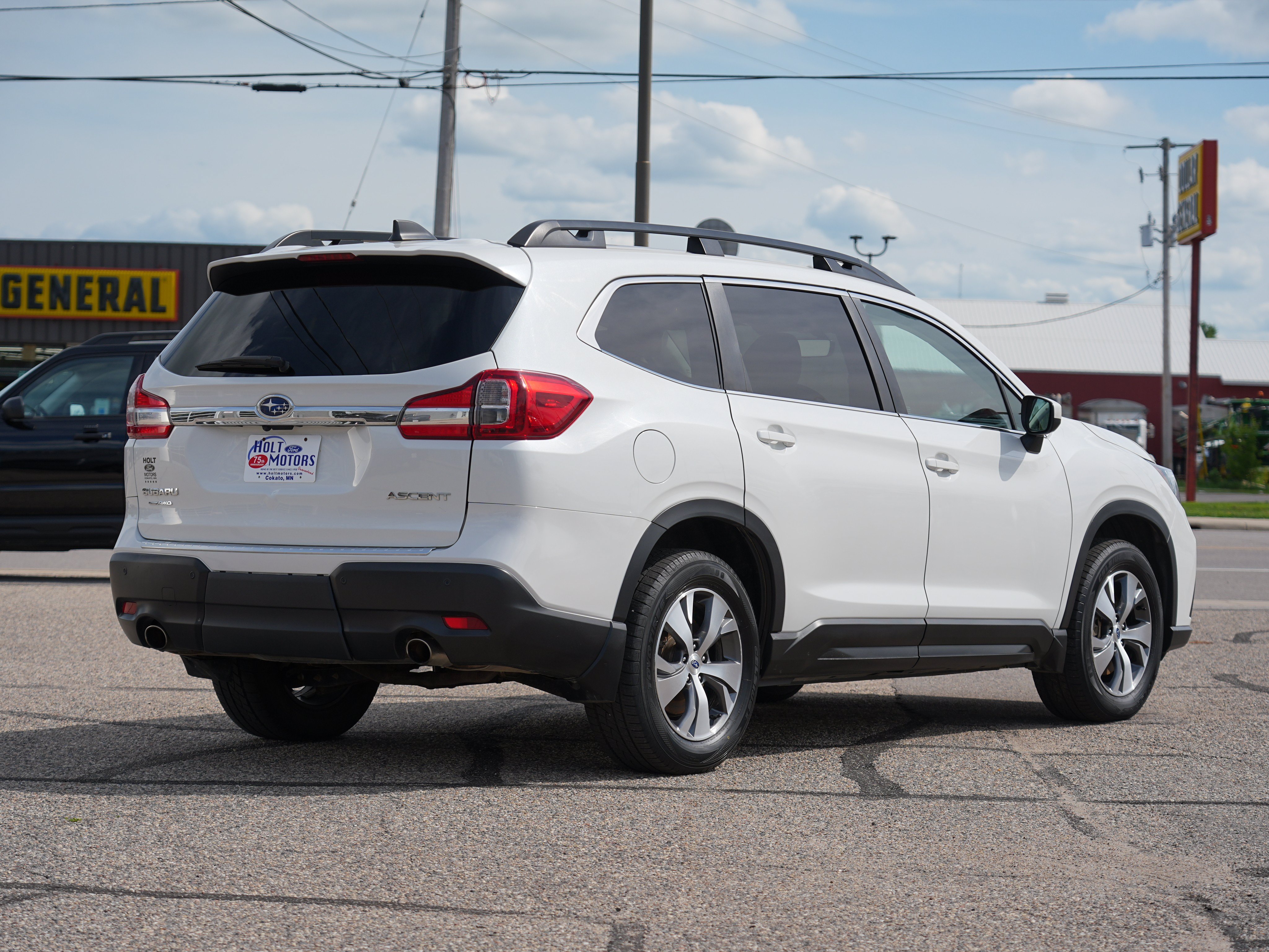 Used 2021 Subaru Ascent Premium w/ Convenience Package AWD/4WD image 3