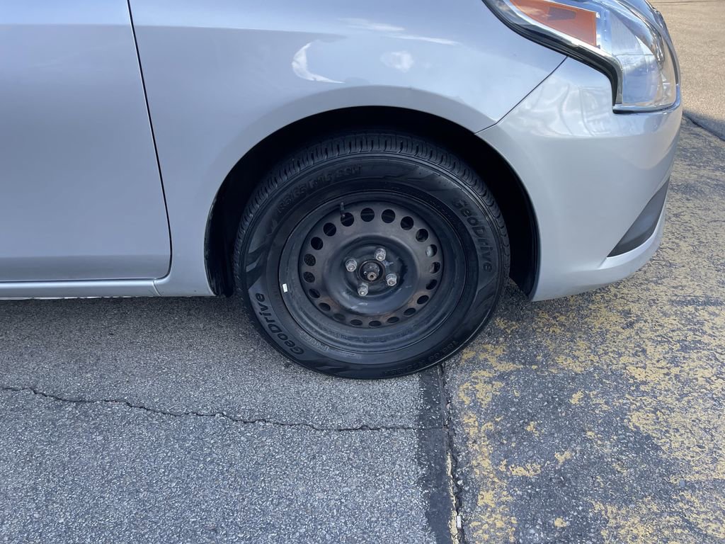 Used 2018 Nissan Versa SV image 11
