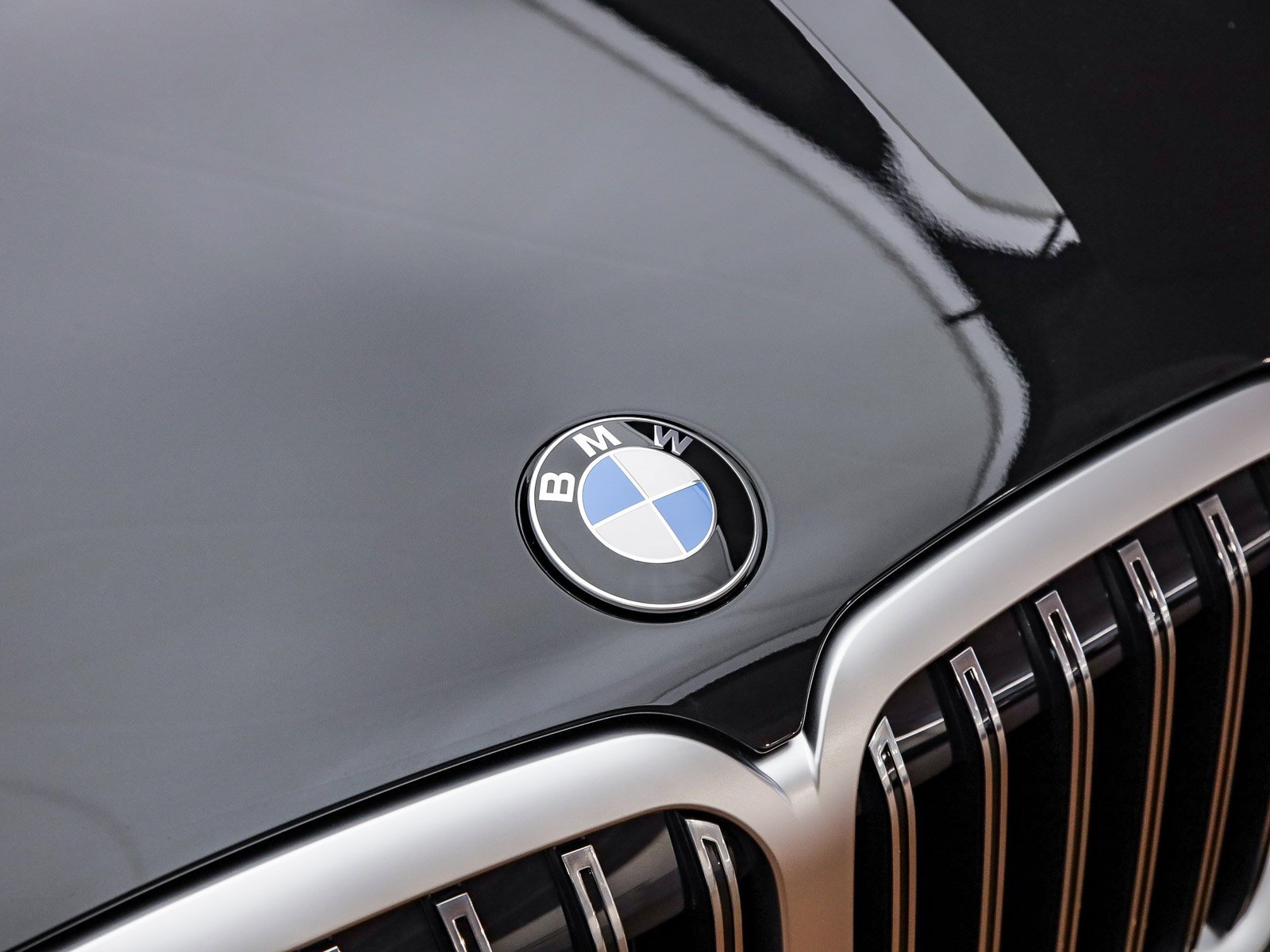 New 2026 BMW ALPINA XB7 image 6