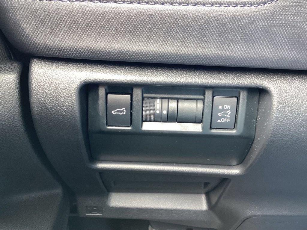 Used 2025 Subaru Forester Limited AWD/4WD image 26
