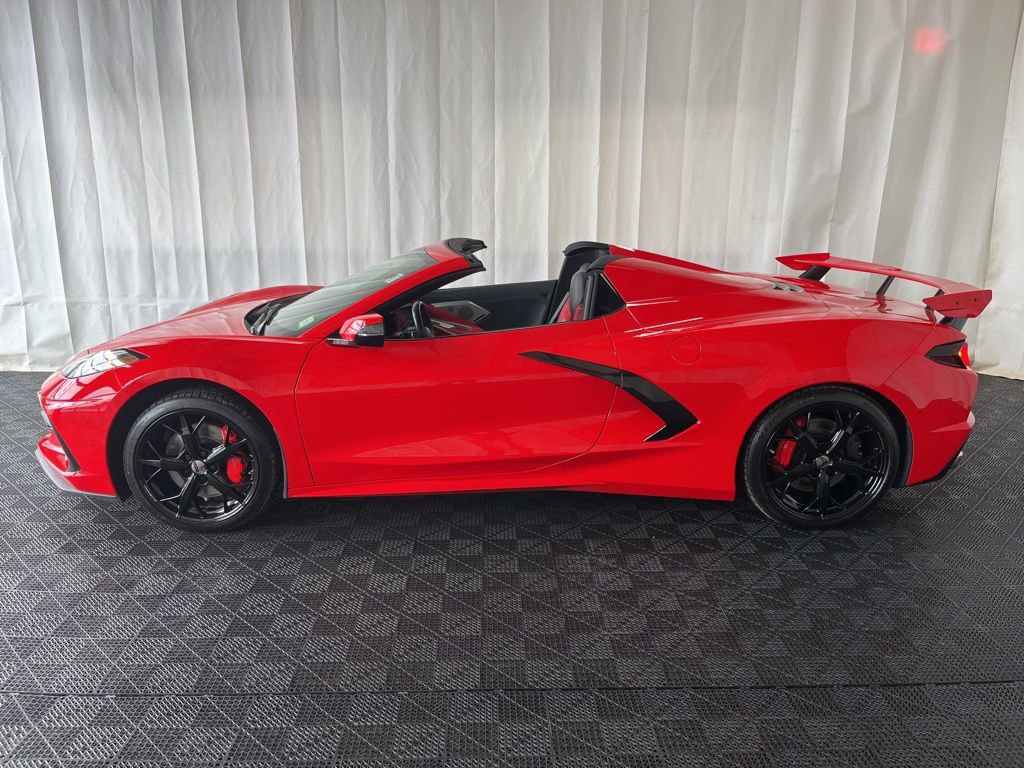 Used 2022 Chevrolet Corvette Stingray Preferred Conv w/ Z51 Performance Package RWD image 23