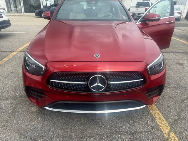 Used 2021 Mercedes-Benz E 350 4MATIC Sedan image 2