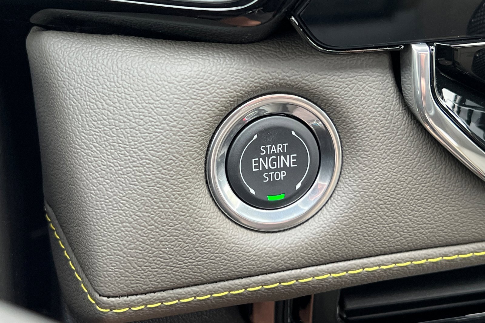 New 2025 Chevrolet Colorado ZR2 w/ Technology Package image 19