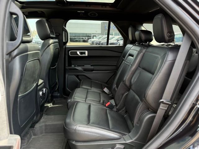Used 2020 Ford Explorer XLT w/ Equipment Group 202A image 16