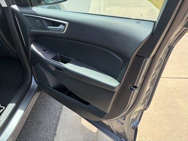 Used 2024 Ford Edge SEL image 25