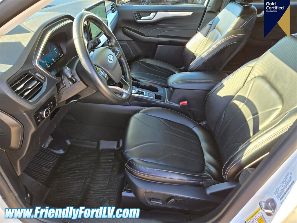 Certified 2025 Ford Escape SE w/ PHEV Premium Package image 9