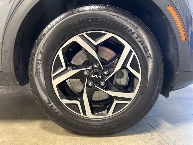 Used 2023 Kia Sportage LX AWD/4WD image 11