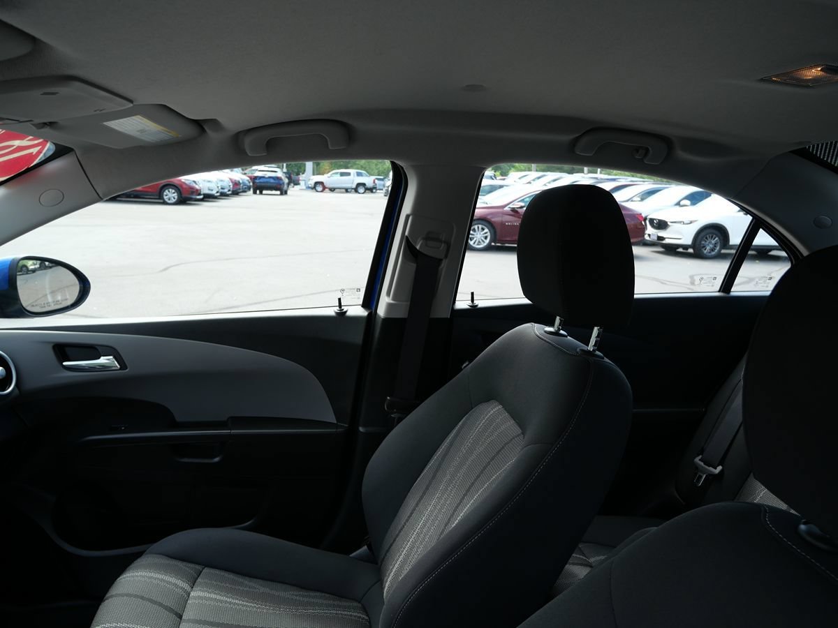 Used 2018 Chevrolet Sonic LT FWD image 11