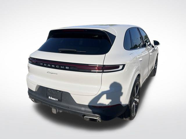 Used 2024 Porsche Cayenne AWD/4WD image 9