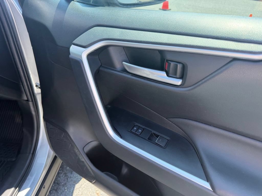 Used 2023 Toyota RAV4 XLE FWD image 29