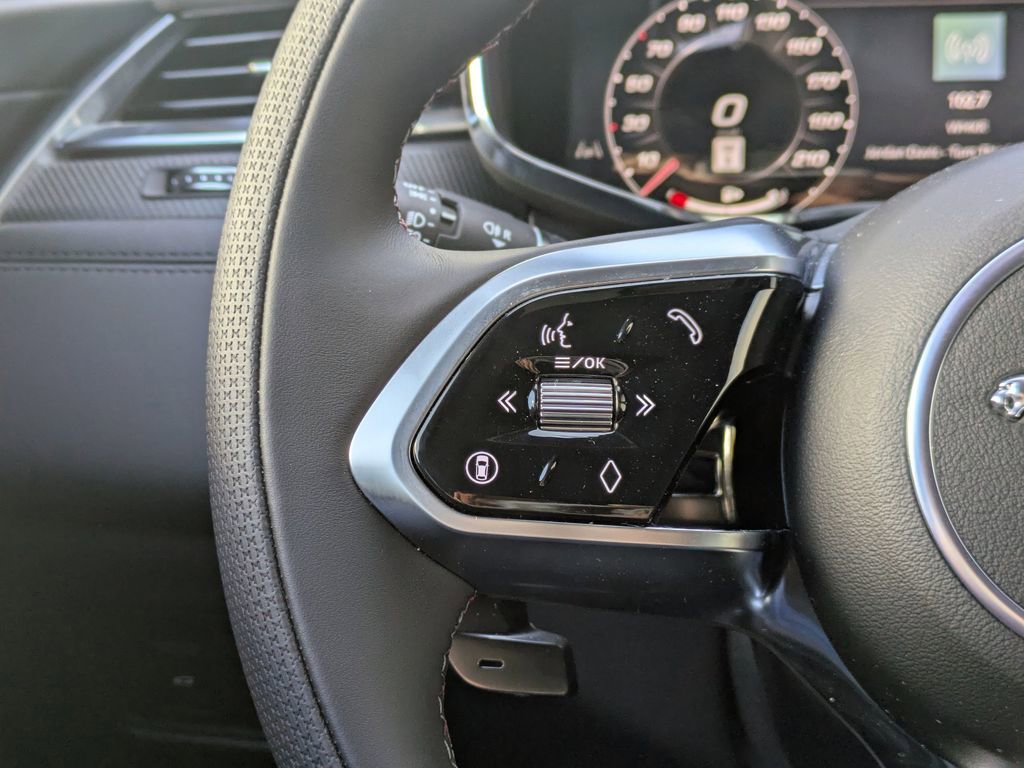 New 2026 Jaguar F-PACE SVR image 29