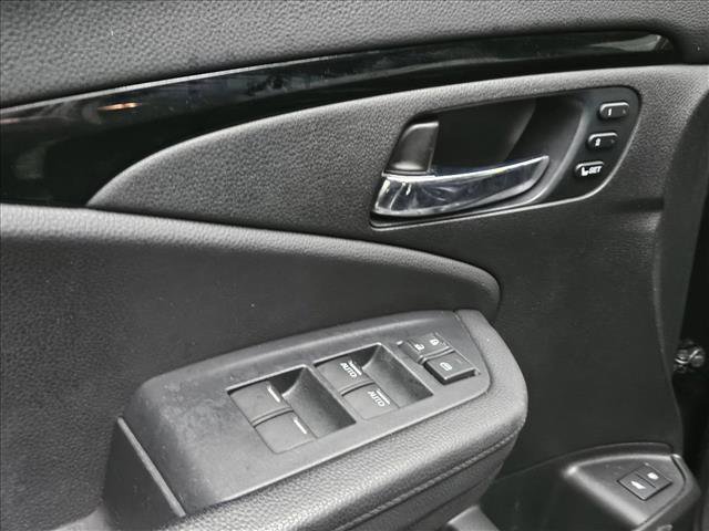 Used 2020 Honda Pilot Touring image 9