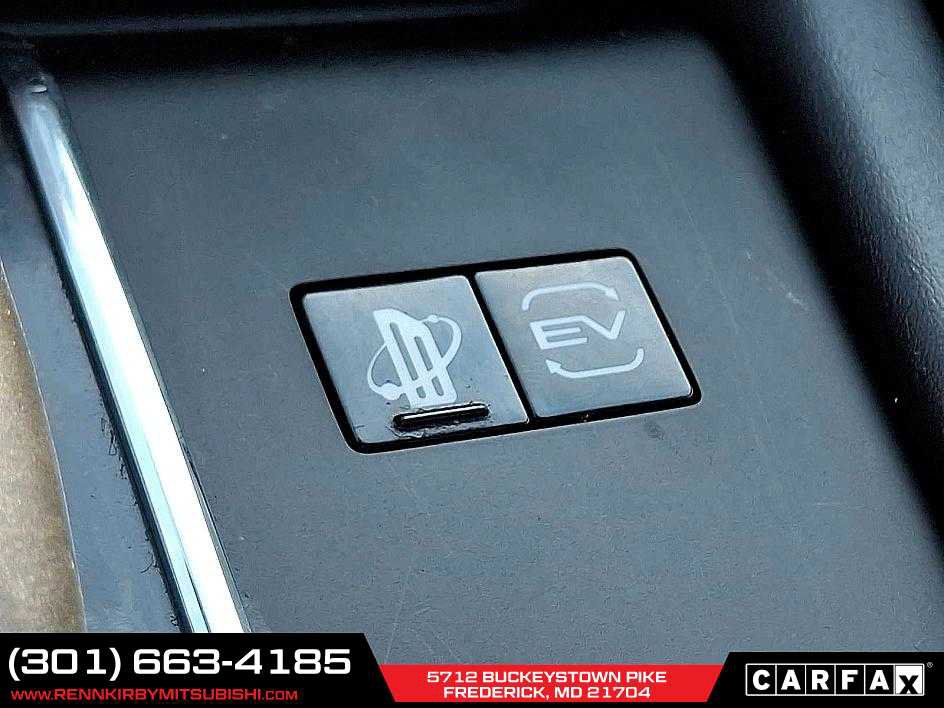 Used 2024 Mitsubishi Outlander SE image 24