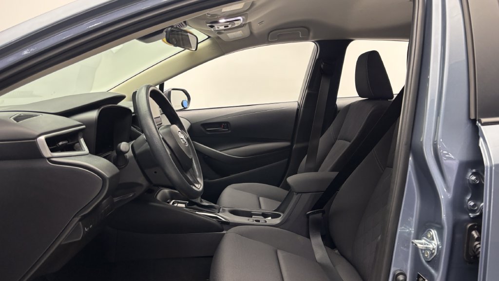 Used 2026 Toyota Corolla LE w/ LE Premium Package FWD image 11