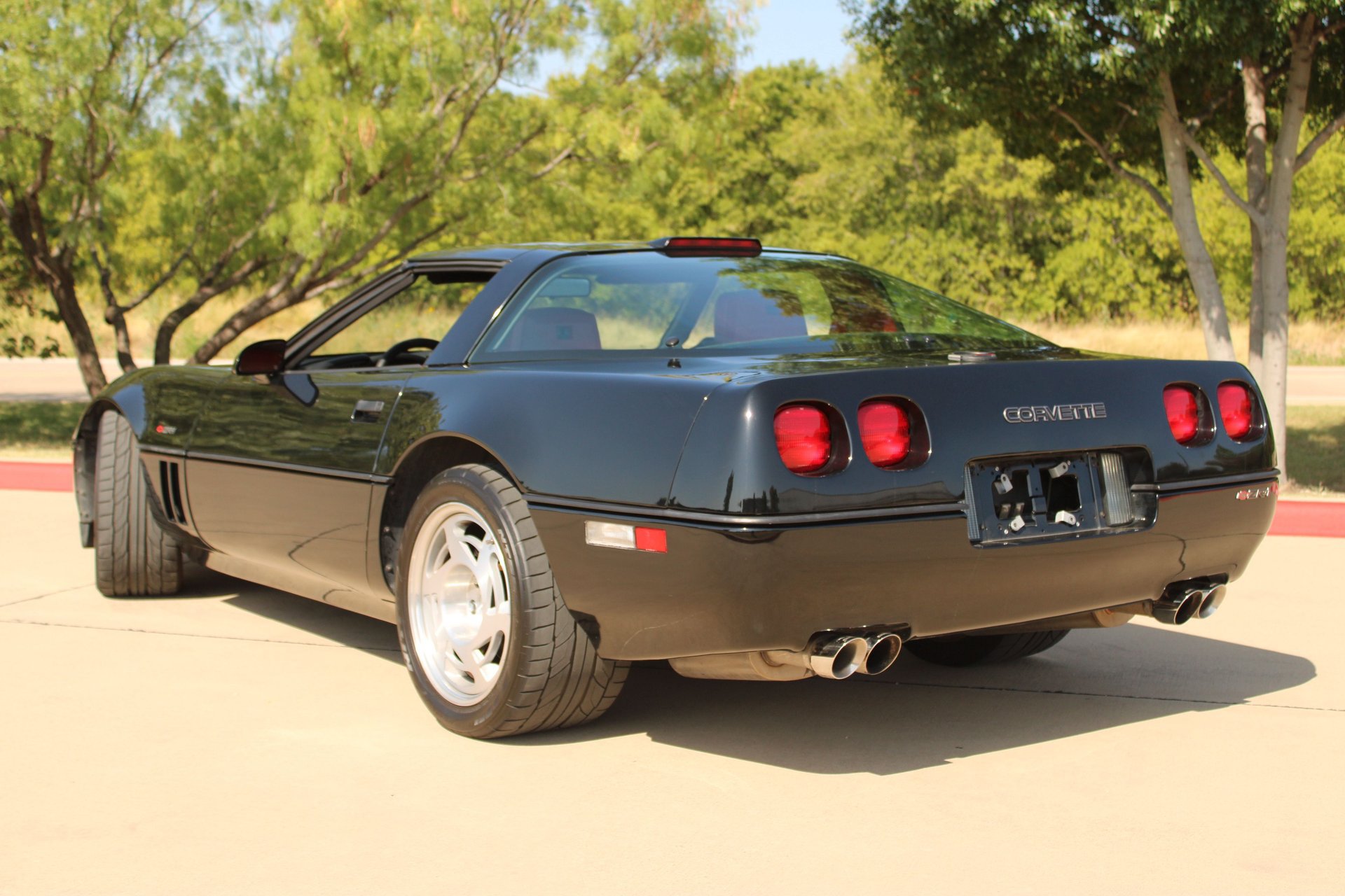 Used 1990 Chevrolet Corvette ZR-1 RWD image 9
