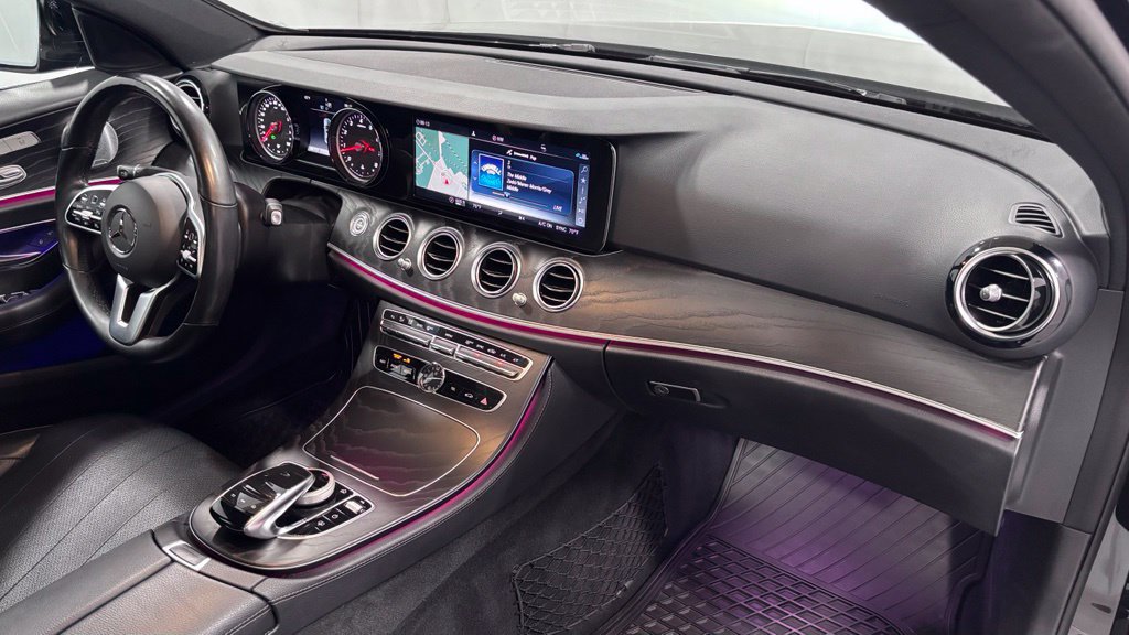 Used 2019 Mercedes-Benz E 300 4MATIC image 17