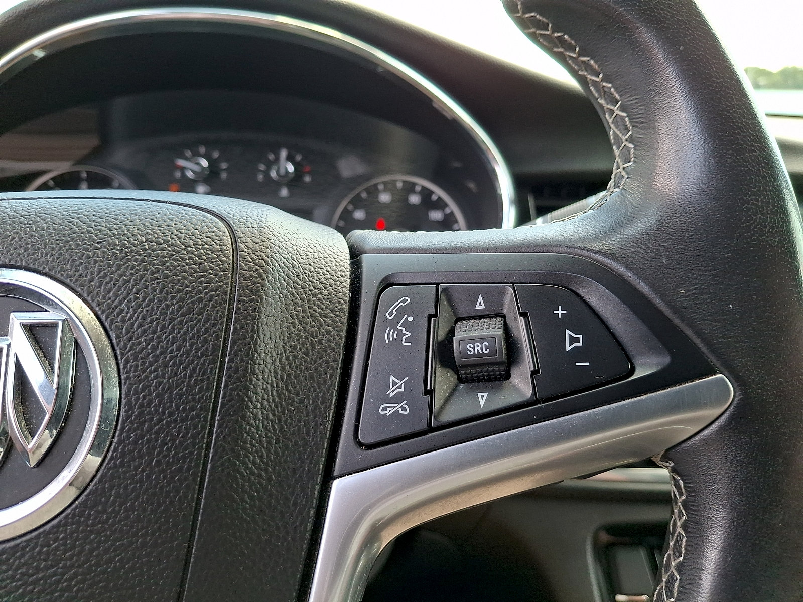 Used 2019 Buick Encore Preferred FWD image 10