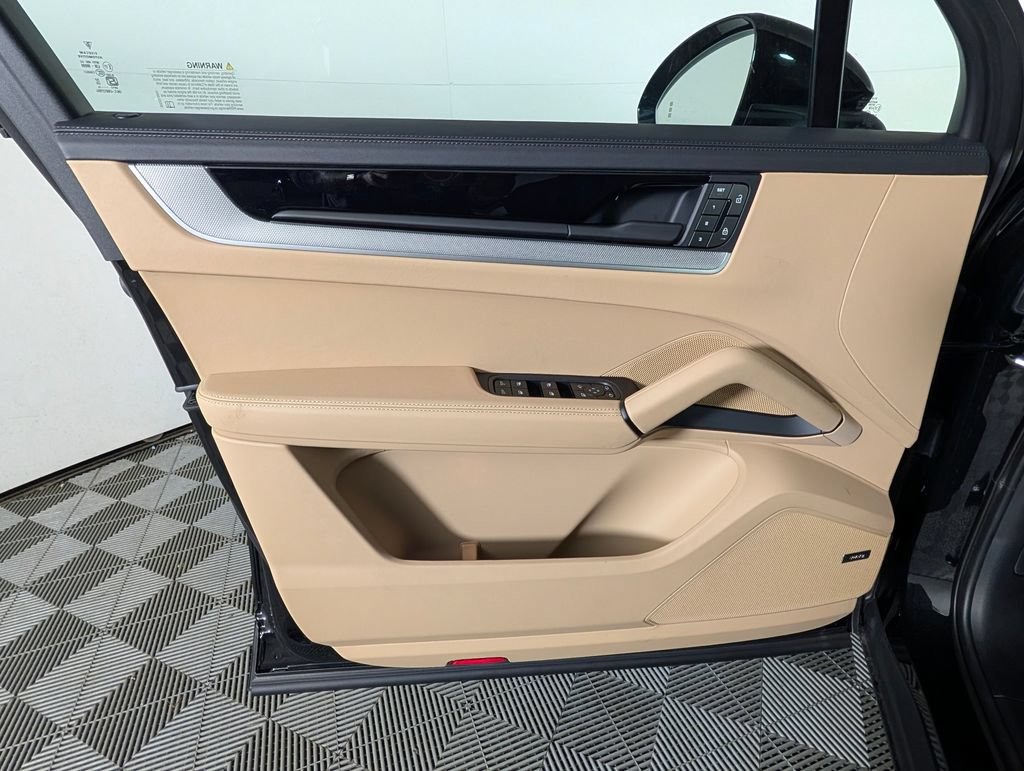 New 2026 Porsche Cayenne AWD/4WD image 25