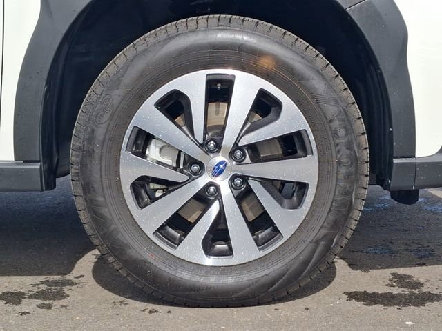 Used 2025 Subaru Outback Premium w/ Popular Package #1A image 10