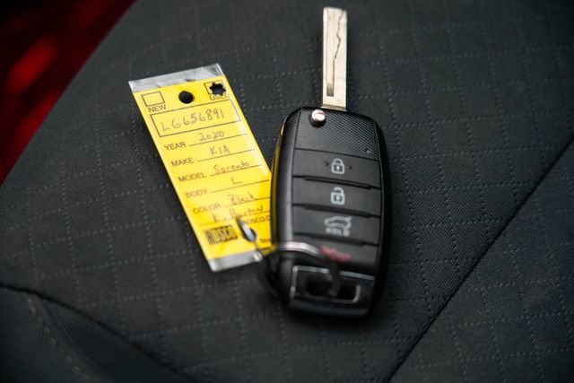 Used 2020 Kia Sorento L FWD image 35