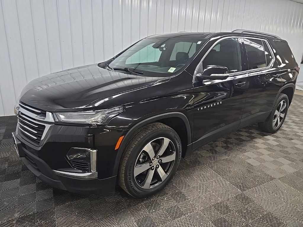 Used 2023 Chevrolet Traverse LT w/ LT Premium Package AWD/4WD image 8