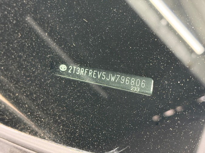 Used 2018 Toyota RAV4 XLE AWD/4WD image 35