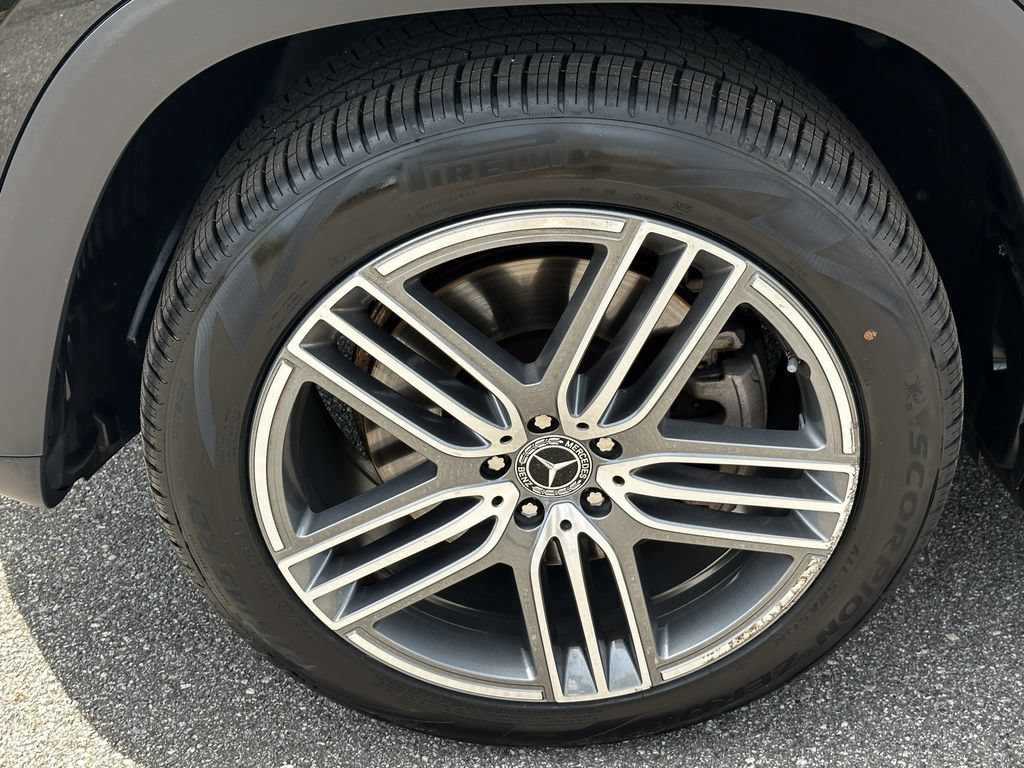 Certified 2025 Mercedes-Benz GLS 450 4MATIC image 13