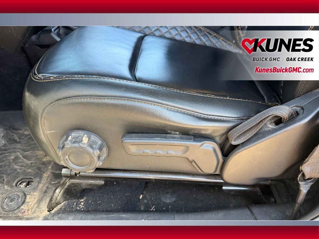 Used 2022 Jeep Wrangler Unlimited Sahara image 9