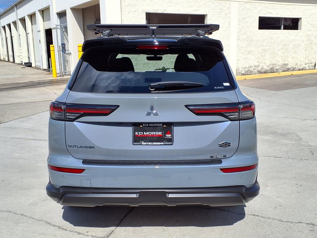 Used 2026 Mitsubishi Outlander AWD image 4