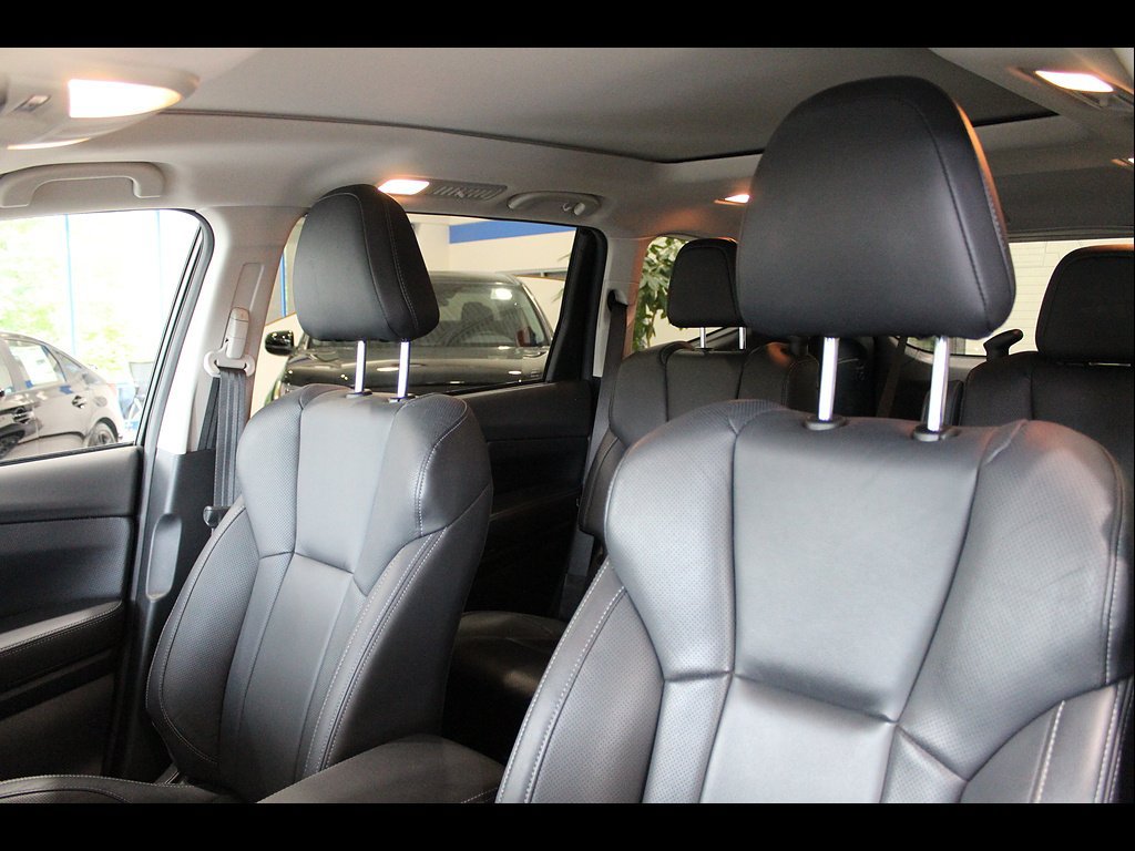 Used 2023 Subaru Ascent Limited w/ Technology Package AWD/4WD image 14