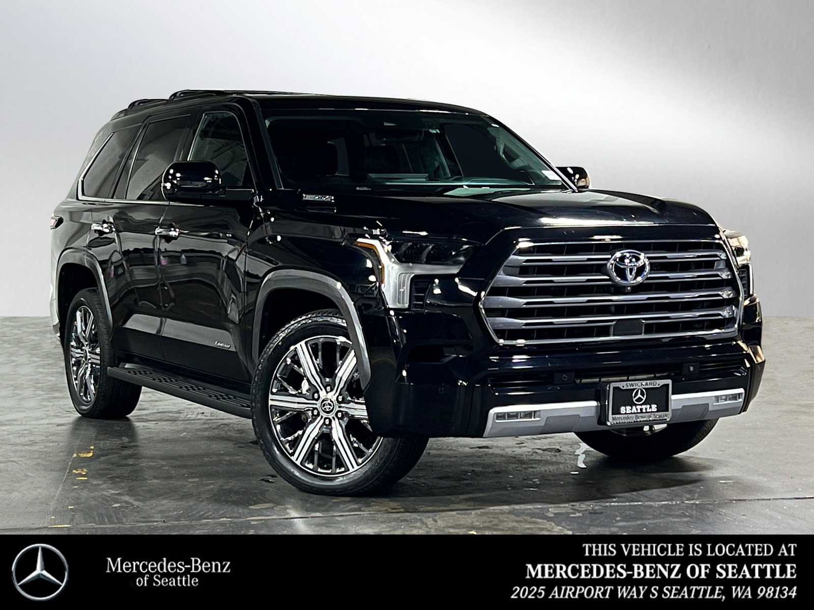 Used 2023 Toyota Sequoia Limited image 1