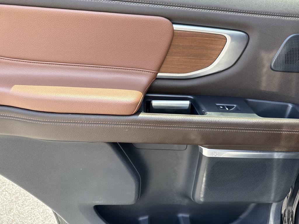 Used 2025 Ford Expedition King Ranch AWD/4WD image 23