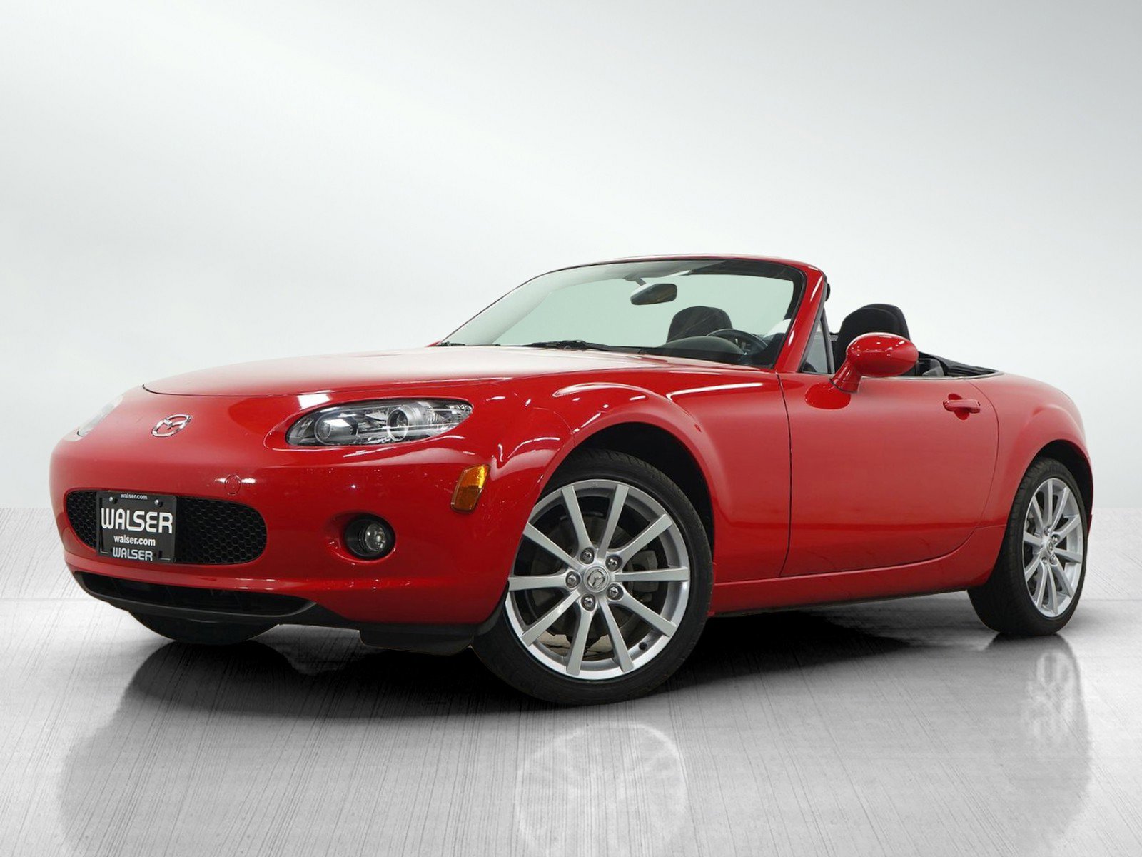 Used 2006 MAZDA MX-5 Miata Sport RWD image 2
