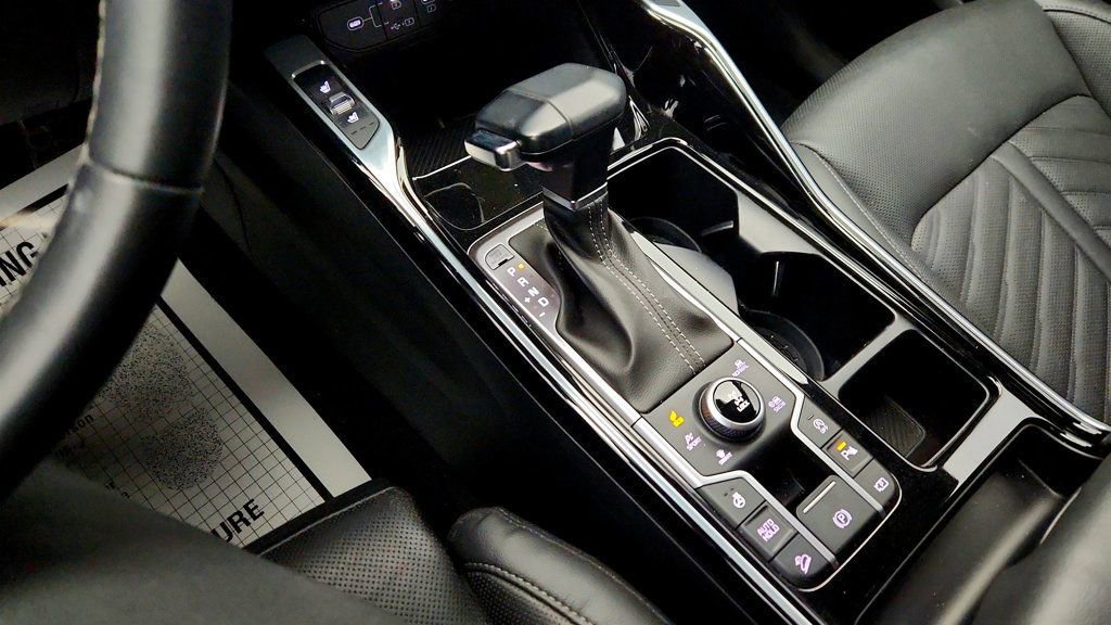 Used 2024 Kia Sorento SX Prestige image 16