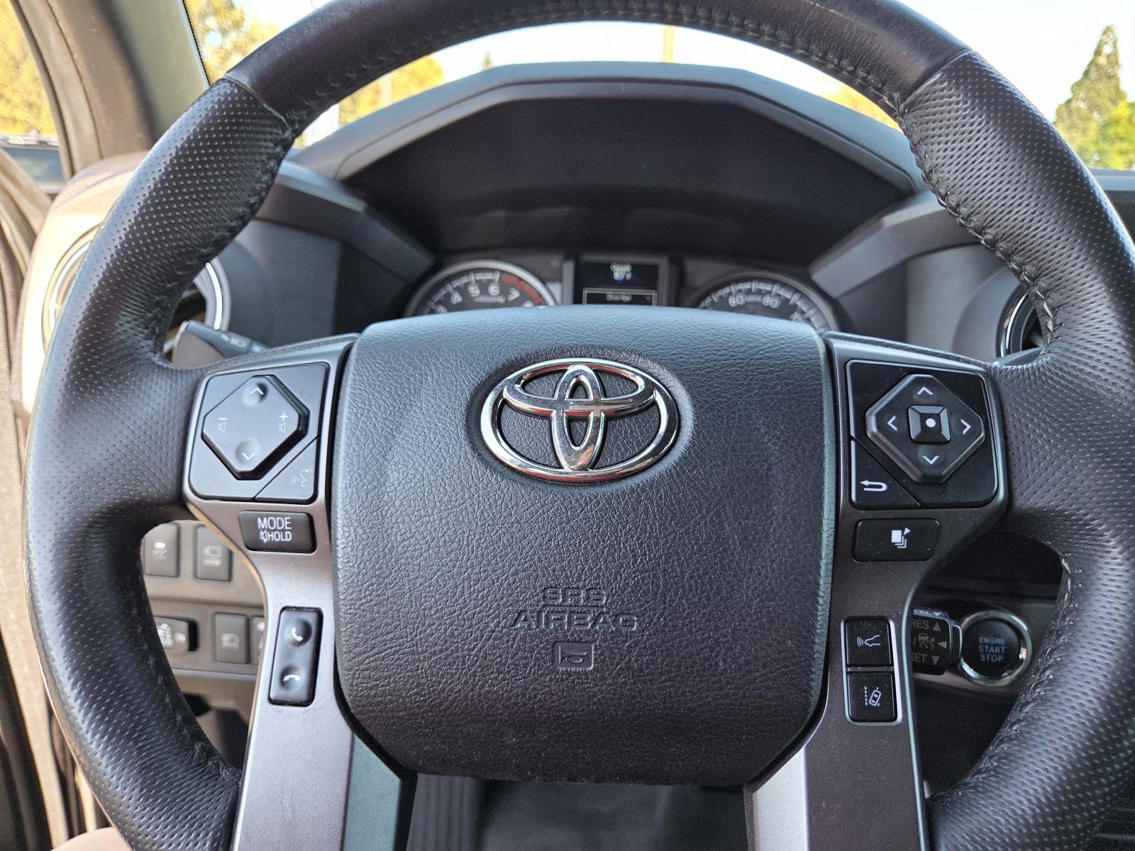 Used 2021 Toyota Tacoma TRD Off-Road w/ TRD Premium Off Road Package AWD/4WD image 24
