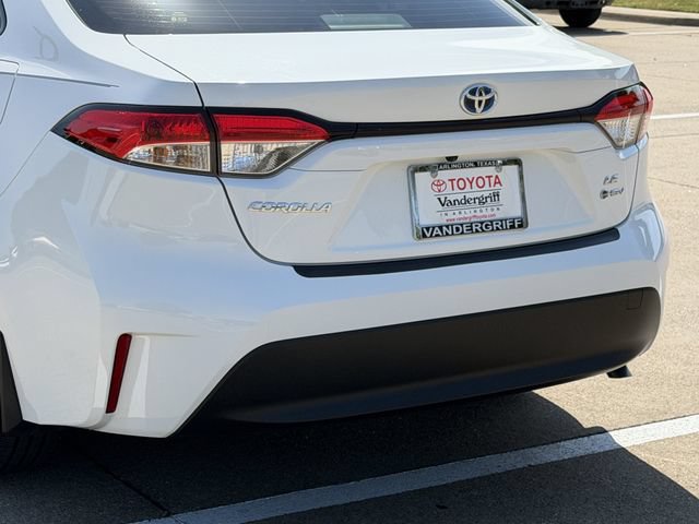 Certified 2025 Toyota Corolla LE FWD image 6