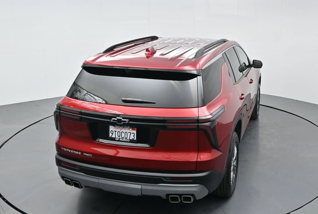 Used 2025 Chevrolet Traverse LT w/ Driver Confidence Package image 58
