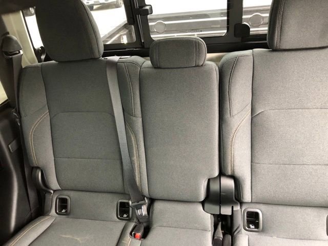 Used 2025 Jeep Gladiator Willys AWD/4WD image 21